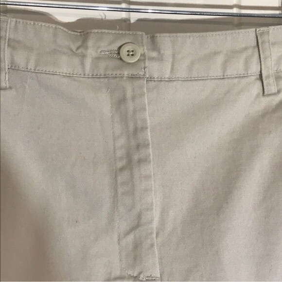Kim Rogers Khaki Shorts - Picture 6 of 10